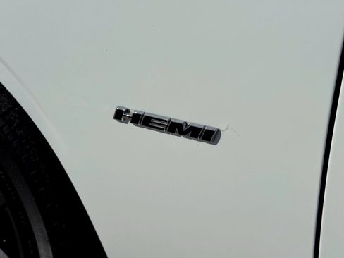 Used 2018 Dodge Challenger R/T image 3