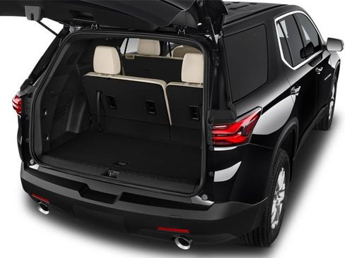 Used 2026 Chevrolet Traverse High Country image 4