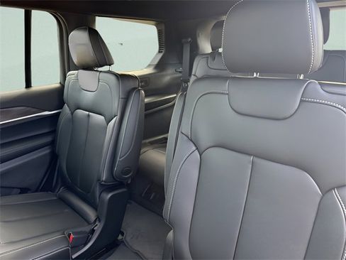 New 2025 Jeep Grand Cherokee L Limited image 26