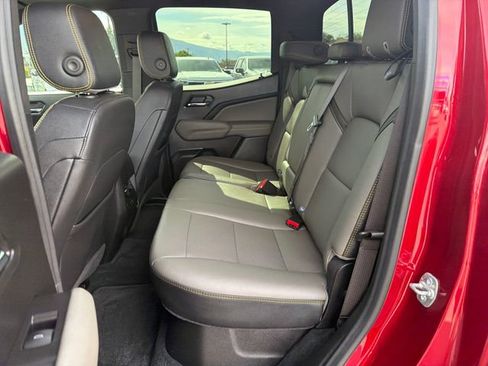 Used 2024 Chevrolet Colorado ZR2 w/ ZR2 Convenience Package III AWD/4WD image 24