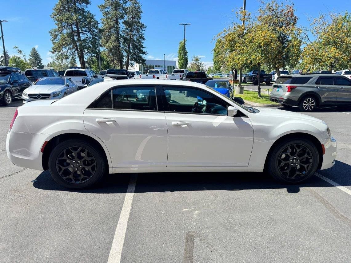 Used 2019 Chrysler 300 S AWD/4WD image 6