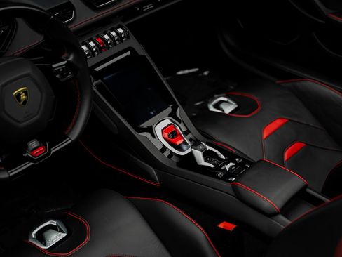 Used 2020 Lamborghini Huracan EVO RWD image 53