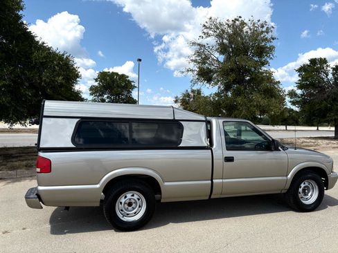 Used 2003 GMC Sonoma SL w/ Convenience Package image 45
