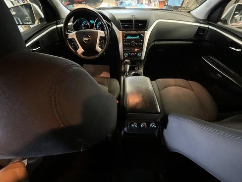 Used 2011 Chevrolet Traverse LT w/ LPO, 'HIT The Road' Package AWD/4WD image 3