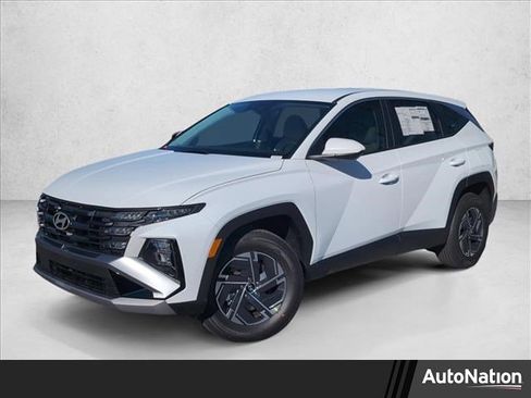 New 2026 Hyundai Tucson Blue SE image 1