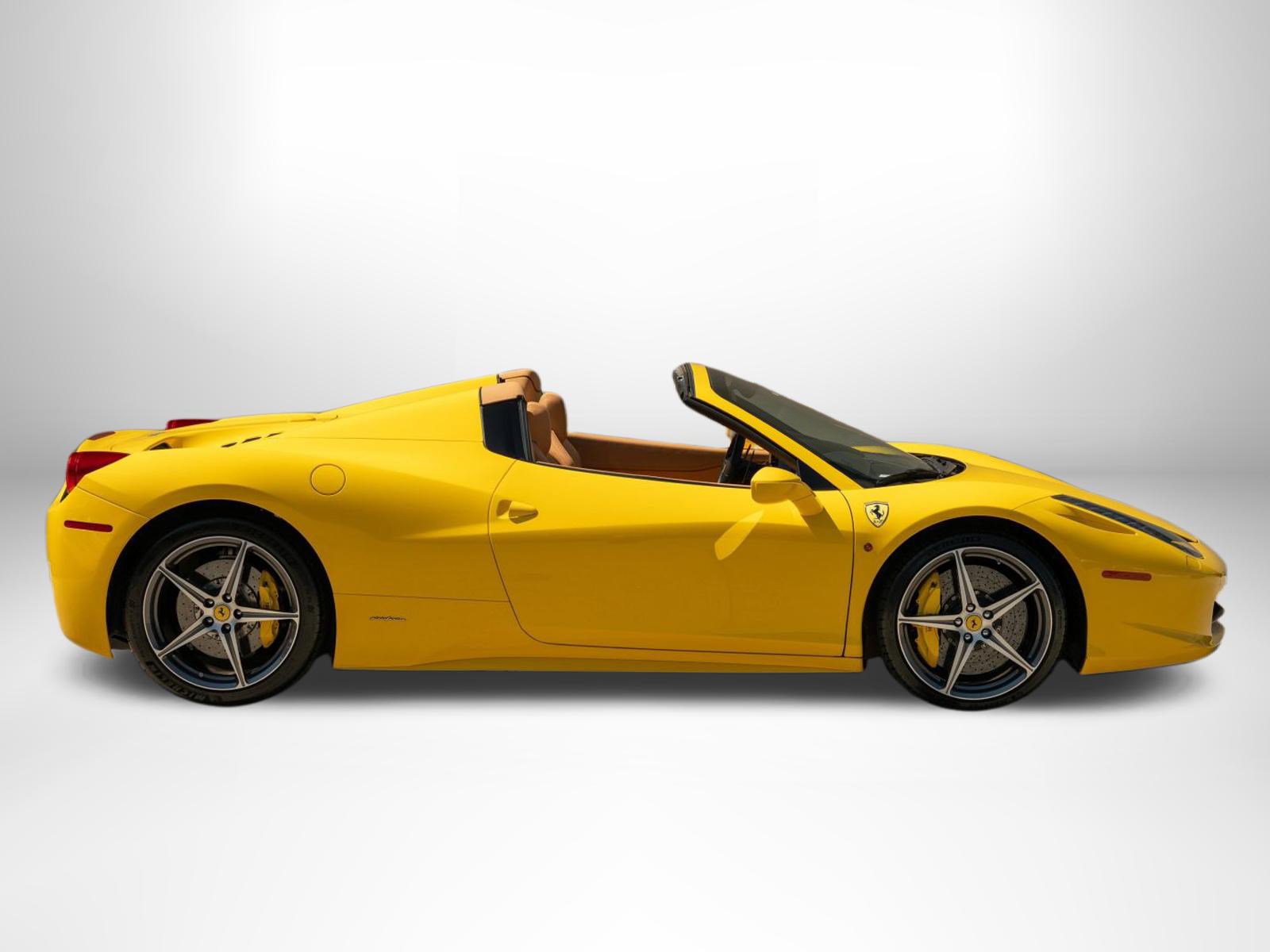 Used 2014 Ferrari 458 Spider RWD image 7