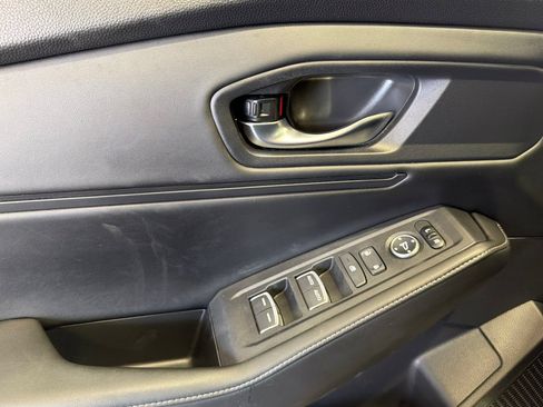 Used 2025 Honda Accord Sport image 11