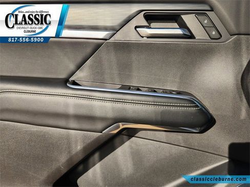 Used 2025 GMC Acadia Elevation image 23