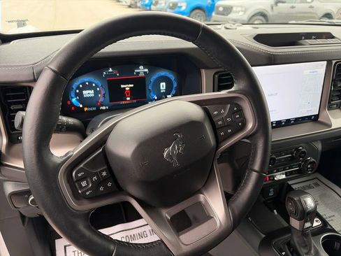 Used 2025 Ford Bronco Outer Banks image 22