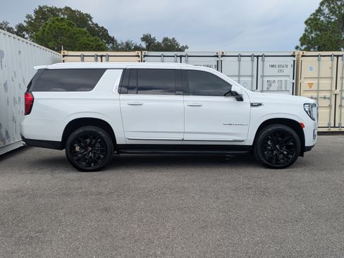 Used 2021 GMC Yukon XL Denali AWD/4WD image 4