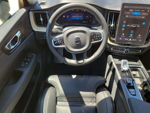 Certified 2026 Volvo XC60 B5 Ultra AWD/4WD image 17