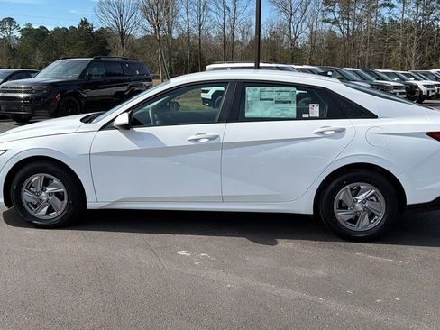 New 2026 Hyundai Elantra SE image 8
