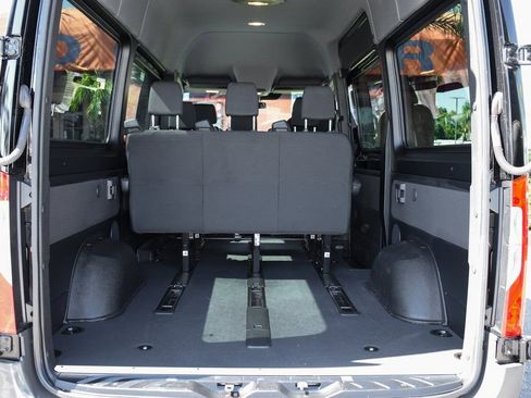 Used 2021 Mercedes-Benz Sprinter 2500 image 8