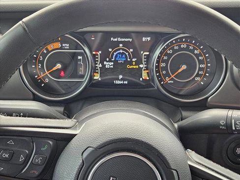 Used 2023 Jeep Gladiator Sport AWD/4WD image 9