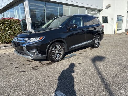 Used 2017 Mitsubishi Outlander SEL image 7