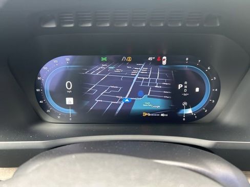 Used 2025 Volvo XC90 B5 Plus image 17