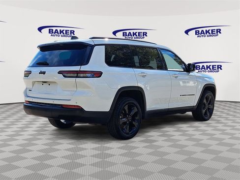Used 2023 Jeep Grand Cherokee L Laredo image 3
