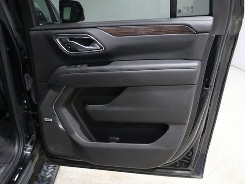 Used 2022 Chevrolet Suburban Z71 w/ Z71 Off-Road Package image 22