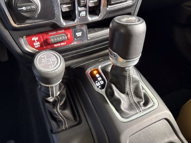 Used 2023 Jeep Wrangler Unlimited Rubicon 4xe w/ Cold Weather Group AWD/4WD image 37