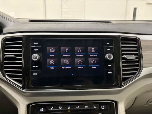 Used 2021 Volkswagen Atlas SEL AWD/4WD image 35