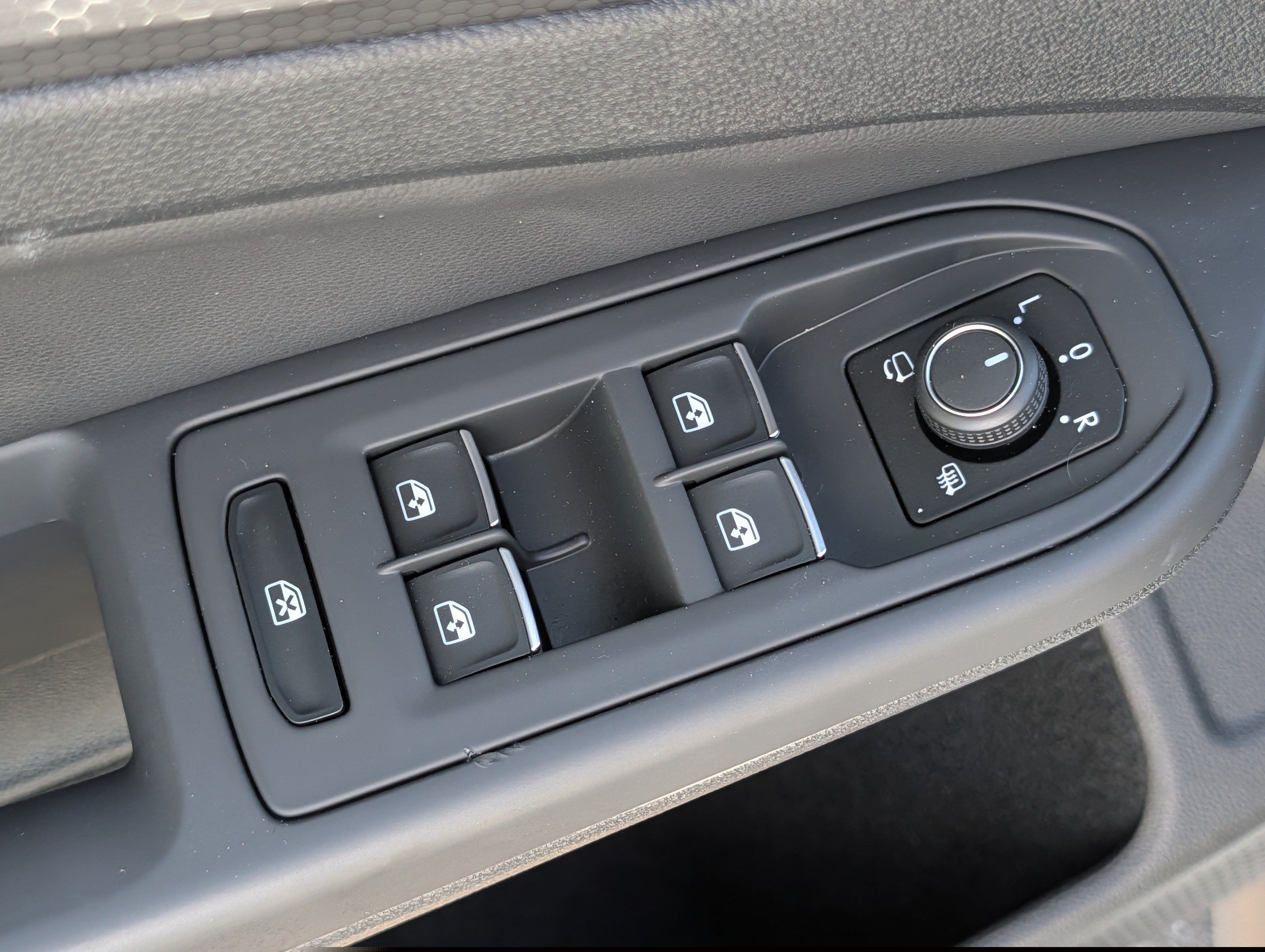 Certified 2024 Volkswagen GTI SE FWD image 19