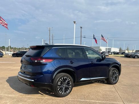 Used 2024 Nissan Rogue Platinum FWD image 23