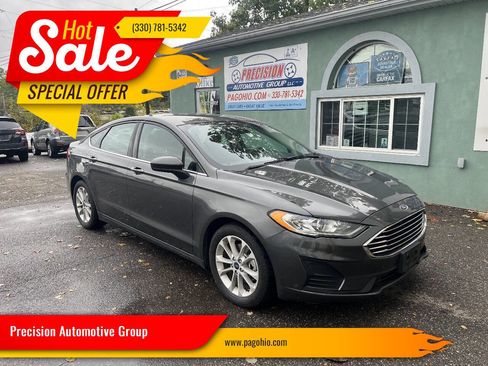 Used 2020 Ford Fusion SE image 1