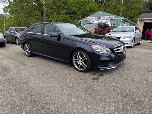 Used 2014 Mercedes-Benz E 350 4MATIC Sedan image 2