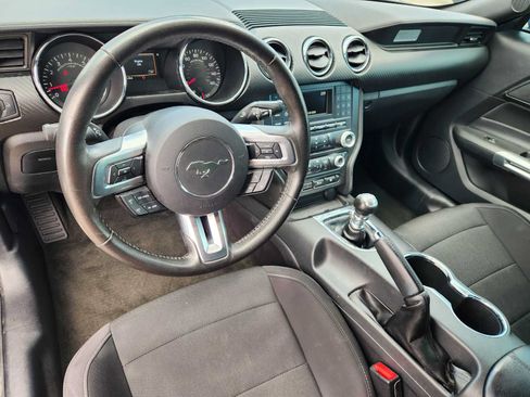 Used 2016 Ford Mustang Coupe RWD image 22