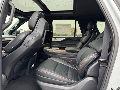 New 2025 Lincoln Navigator L Black Label image 10