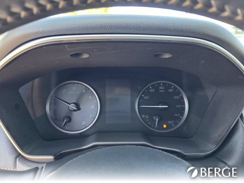 Used 2024 Subaru Outback Touring AWD/4WD image 21