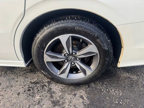 Used 2018 Honda Odyssey Touring image 20
