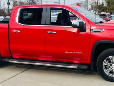 Used 2019 GMC Sierra 1500 SLT image 2