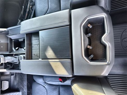 New 2025 Toyota Tundra Platinum image 25