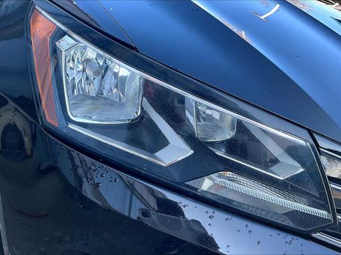 Used 2016 Volkswagen Passat 1.8T R-Line image 26