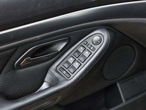 Used 2003 BMW M5 RWD image 89
