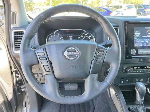 Used 2024 Nissan Frontier SL image 15