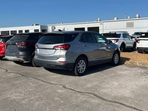 Used 2024 Chevrolet Equinox LS w/ LS Convenience Package image 3
