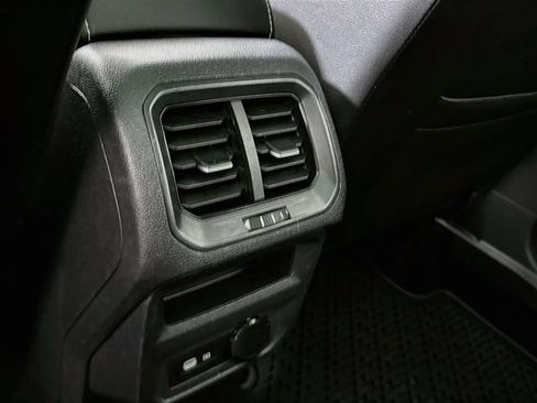 Used 2022 Volkswagen Tiguan SEL R-Line AWD/4WD image 28