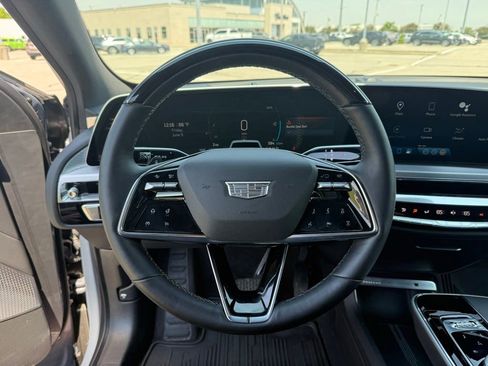 Certified 2024 Cadillac Lyriq Luxury AWD/4WD image 20