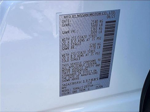 Certified 2025 Nissan Murano SV w/ Cargo Package AWD/4WD image 33