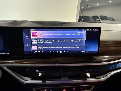 Used 2025 BMW X6 xDrive40i w/ Premium Package AWD/4WD image 34