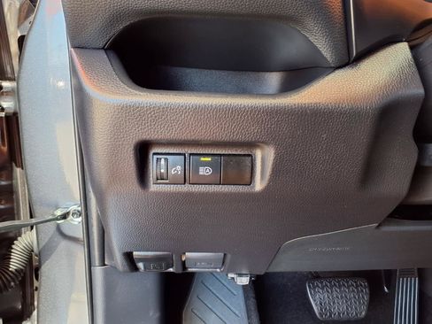 Used 2025 Toyota RAV4 LE FWD image 17