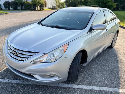 Used 2013 Hyundai Sonata SE FWD image 9