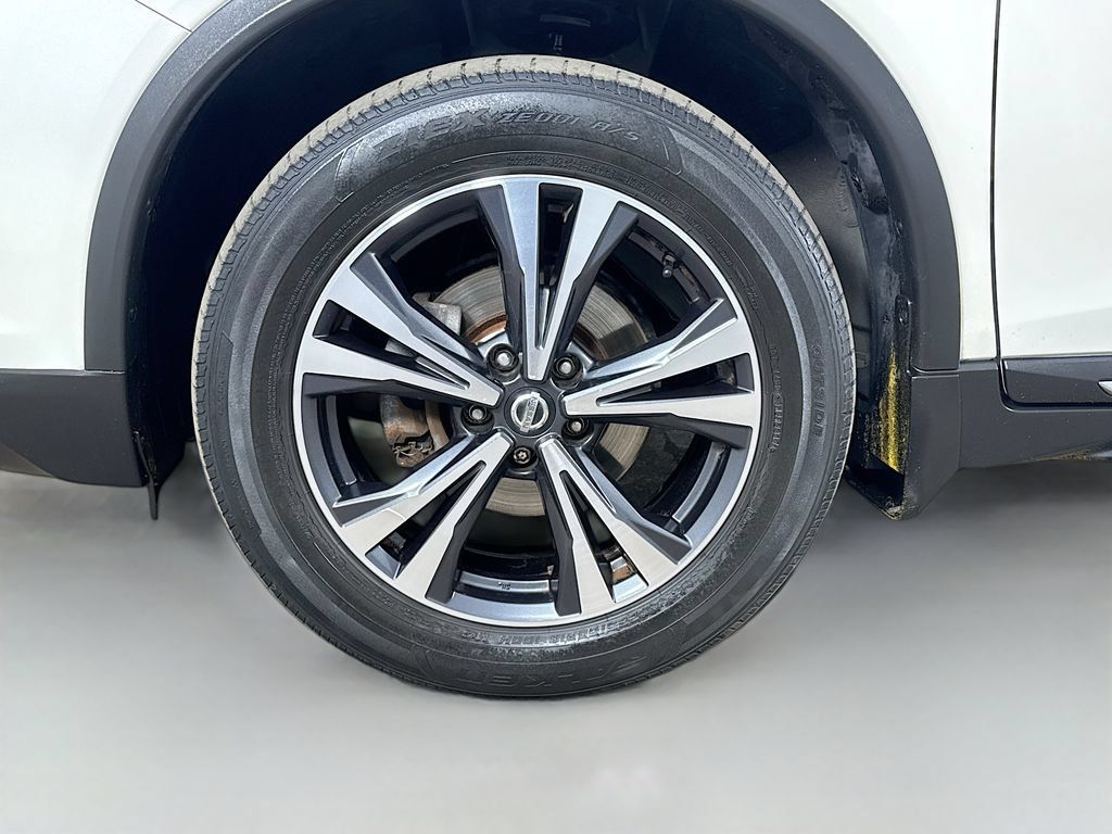Used 2017 Nissan Rogue SL AWD/4WD image 38