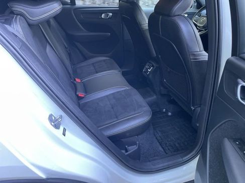 Used 2020 Volvo XC40 T5 R-Design w/ Protection Package image 14