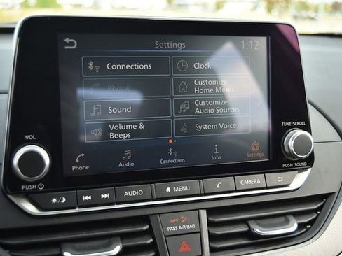 Used 2024 Nissan Altima 2.5 SR image 13