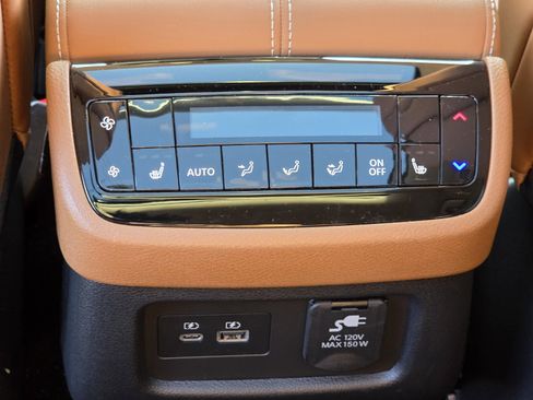 Used 2023 INFINITI QX60 Sensory w/ Vision Package image 14