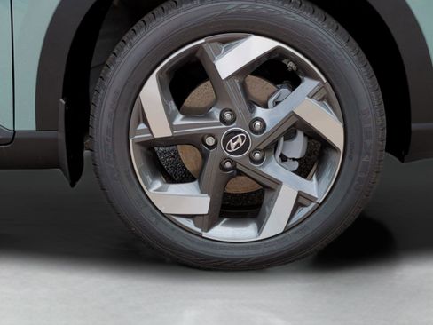 New 2025 Hyundai Venue SEL image 11