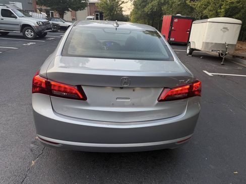 Used 2017 Acura TLX FWD image 5
